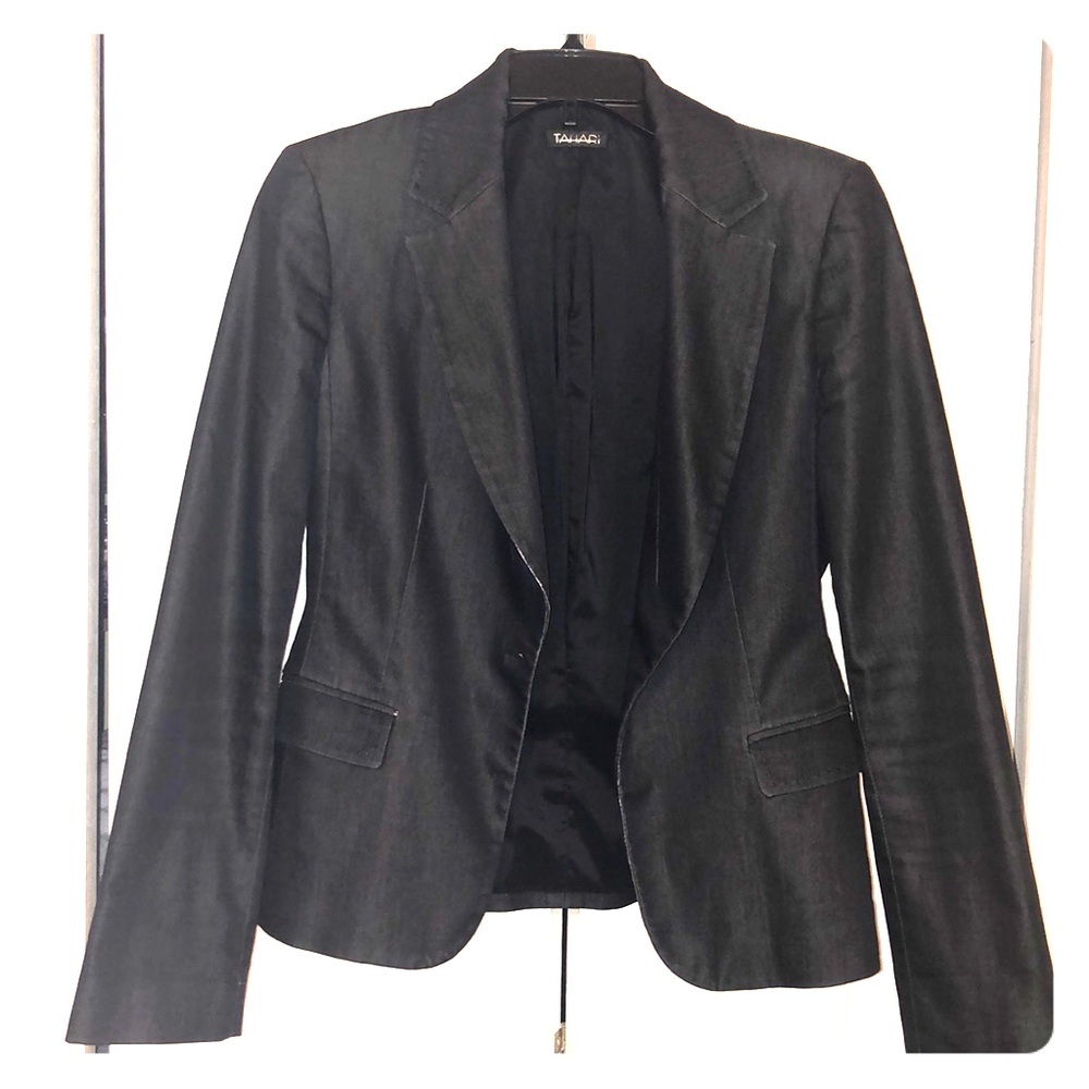Tahari blazer